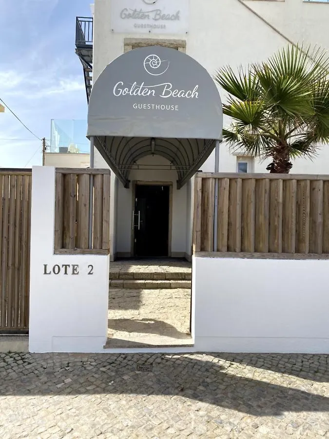Golden Beach Guest House & Rooftop Bar Distrito de Distrito de Faro