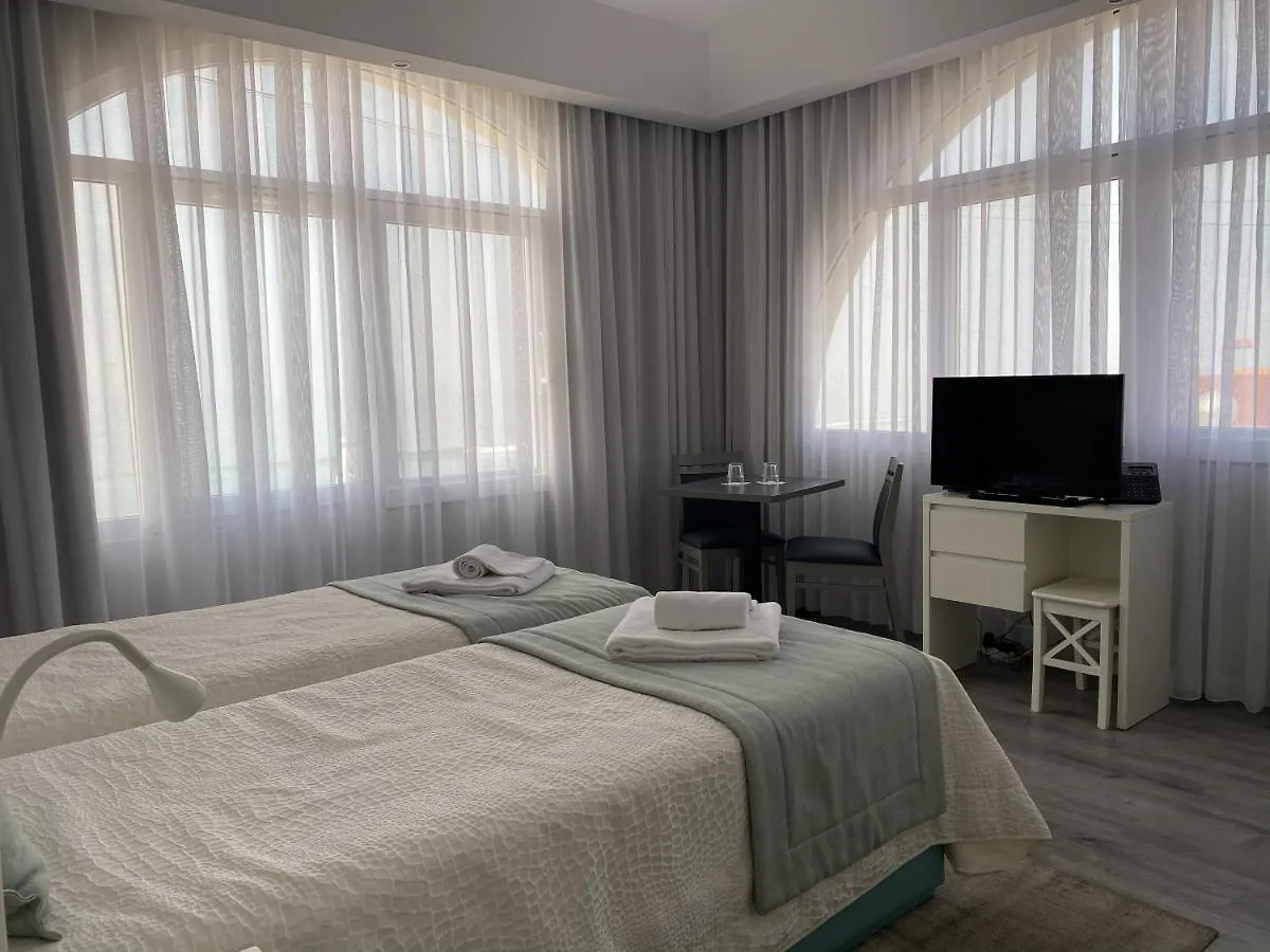 Golden Beach Guest House & Rooftop Bar Distrito de Distrito de Faro